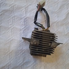 REGULATEUR HONDA VF750S RC07