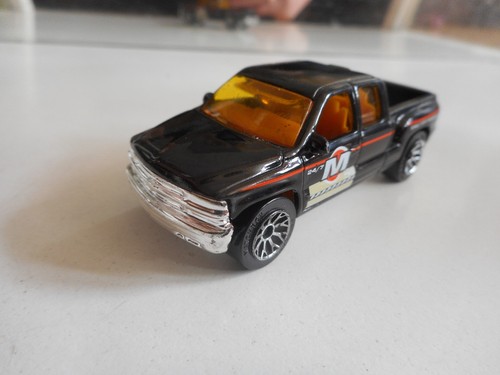Matchbox chevrolet silverado - chevrolet,