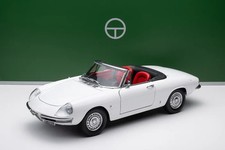Alfa Romeo 1600 Duetto Spider de 1966 au 1/18 de TOURING MODELCARS 180120004