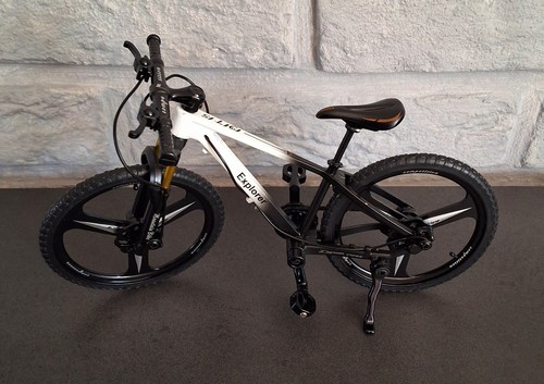 Vélo vtt miniature échelle - vélo,
