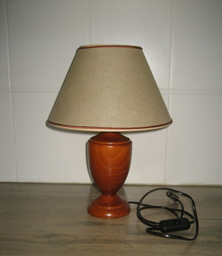 Lampe chevet pied en bois - de,
