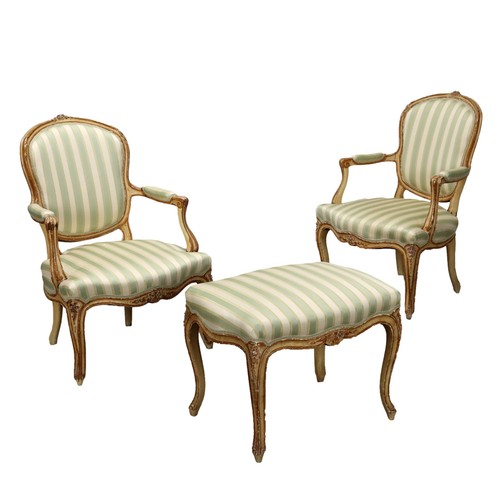 Salon ancien style - rococo, bois