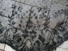 petit chale mantille