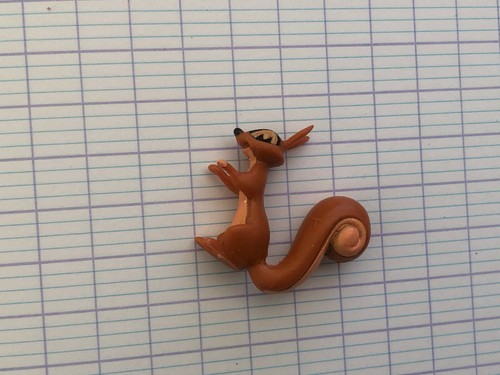 Figurine ecureuil - ,