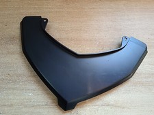 UN CACHE INTERCOQUE ARRIERE