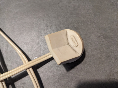 Prise câble fil électrique - +,