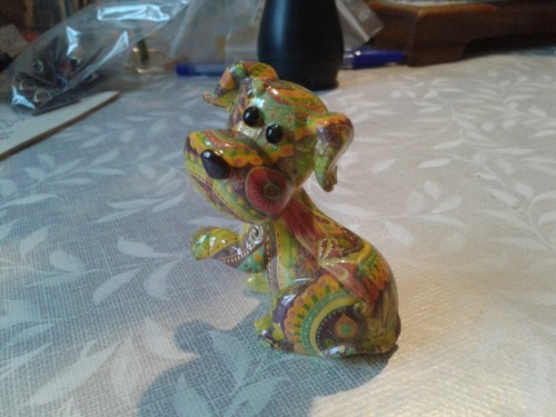 Petit chien résine - -,