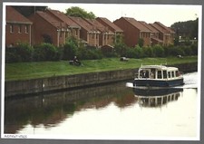 2010 -- BOAT ON THE CANAL TO ARMENIERS. PENICHE. 3Z504
