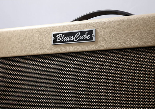 Roland blues cube - cube, artist