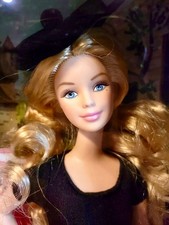 Barbie de collection "Doll of the world France", série "Passport", édition 2012.