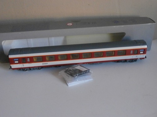 Aspect neuf sncf voiture grand - neuf,
