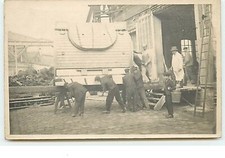 Photo Card - Carrying a Box - 17564