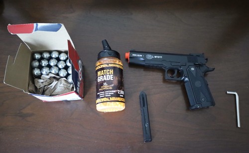 Colt 1911 co2 powered - 1911,