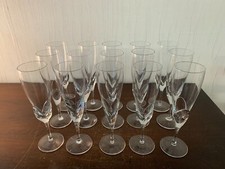 9 flûtes à champagne modèle