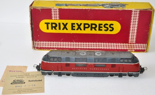 Trix express locomotive - :,