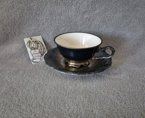 Tasse sous en - tasse,