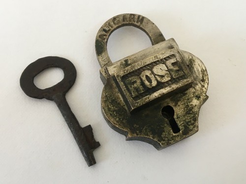 Serrure ancien cadenas - , en