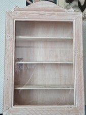 Vitrine pour collection contour en bois, rose