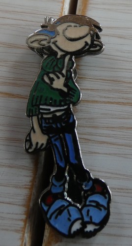 Beau pin gaston lagaffe - pin's,