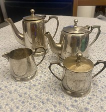 Service à thé et café, pot