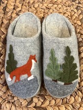 Giesswein Tangerhüette Slippers Womens Euro 39 or 8/8.5 Fox/trees Wool Slip On