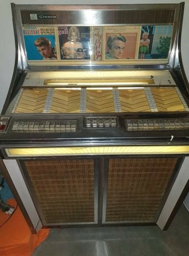 Ancien jukebox jupiter