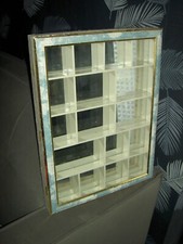 meuble VITRINE murale étagères bois massif - fond MIROIR - porte vitrée -vintage