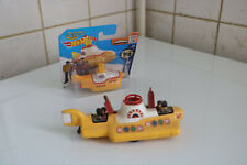 the beatles sous marin corgi