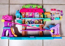 LA MAISON DANS LES ARBRES Pet