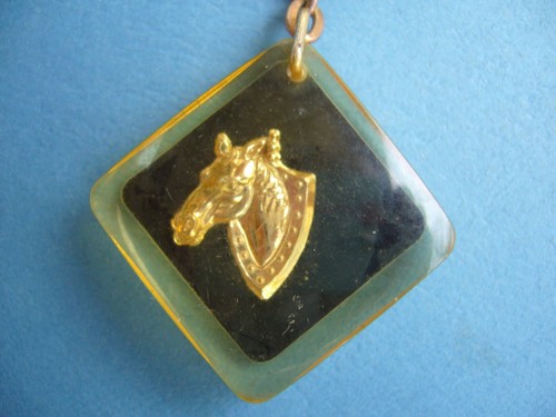 Keychain inclusion horse - inclusion,