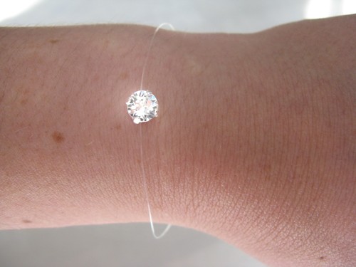 Bracelet fil transparent