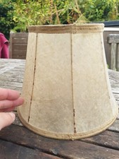 ABAT JOUR ANCIEN EN PEAU