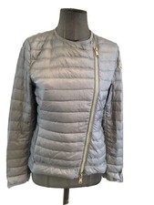 Très Belle Et Authentique