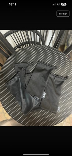 Lot pochette lunette oakley - pochette,