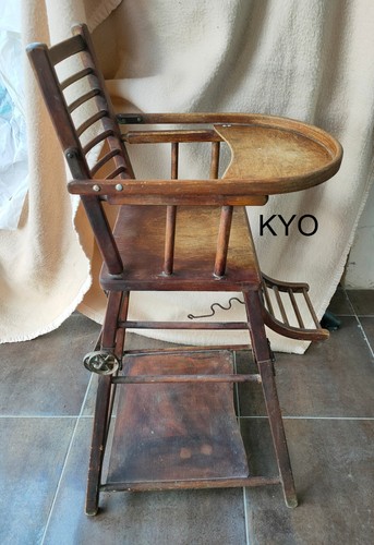 Chaise haute bois bébé