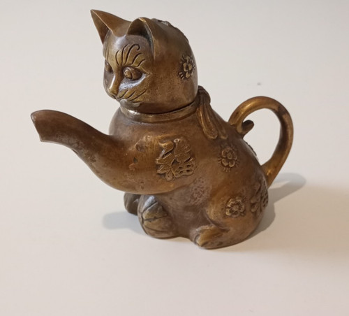 Ancienne petite théière - , en
