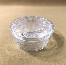 round crystal box / candy jar signed BACCARAT model ELISABETH MILLEFIORI