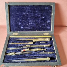 Ancienne Boîte De Compas Du