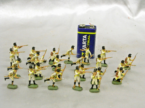 25 petits soldats - ,