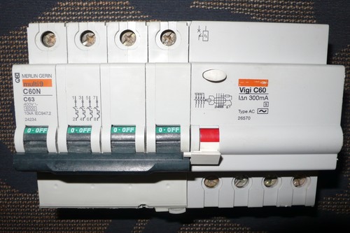Disjoncteur differentiel tetra - differentiel,
