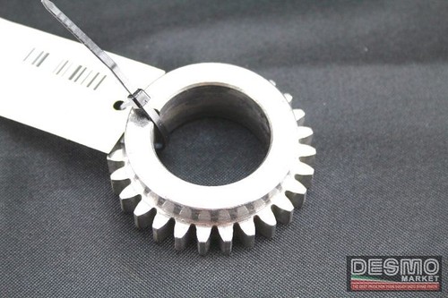 Racing distribution gear
