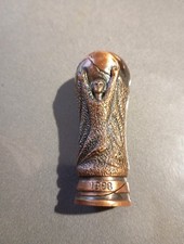 Ancien briquet vintage forme