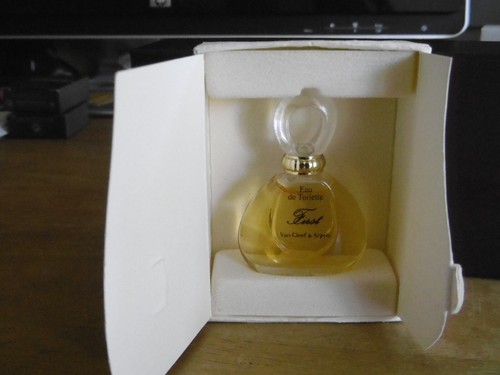 First van cleef arpels - -,