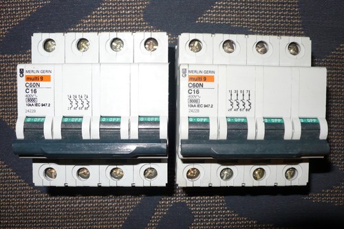 Disjoncteur tetrapolaire 16a - disjoncteur,