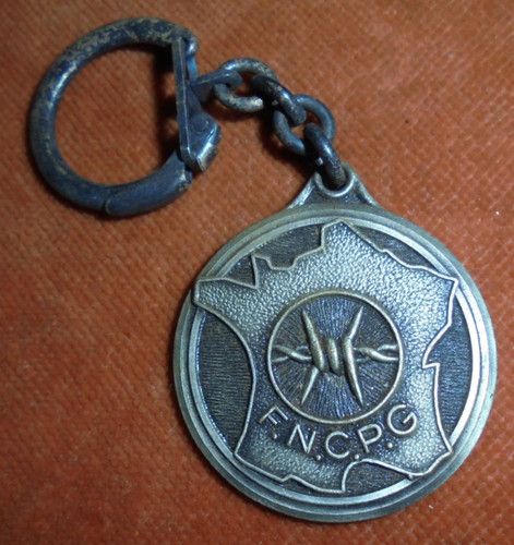 Porte clés métal p g - f,