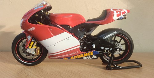 Motogp minichamps ducati - minichamps, 1/12