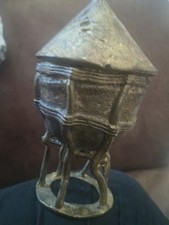 Objet africain artisanal en