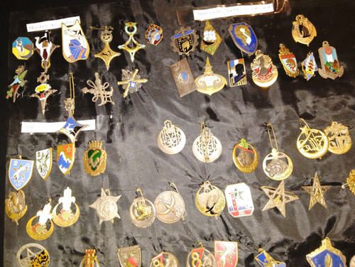 Insigne militaire rare - insigne,