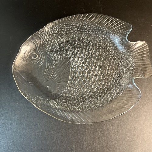 Vtg arcoroc france fish - vtg,