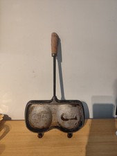 Ancien Joli Moule A Madeleine